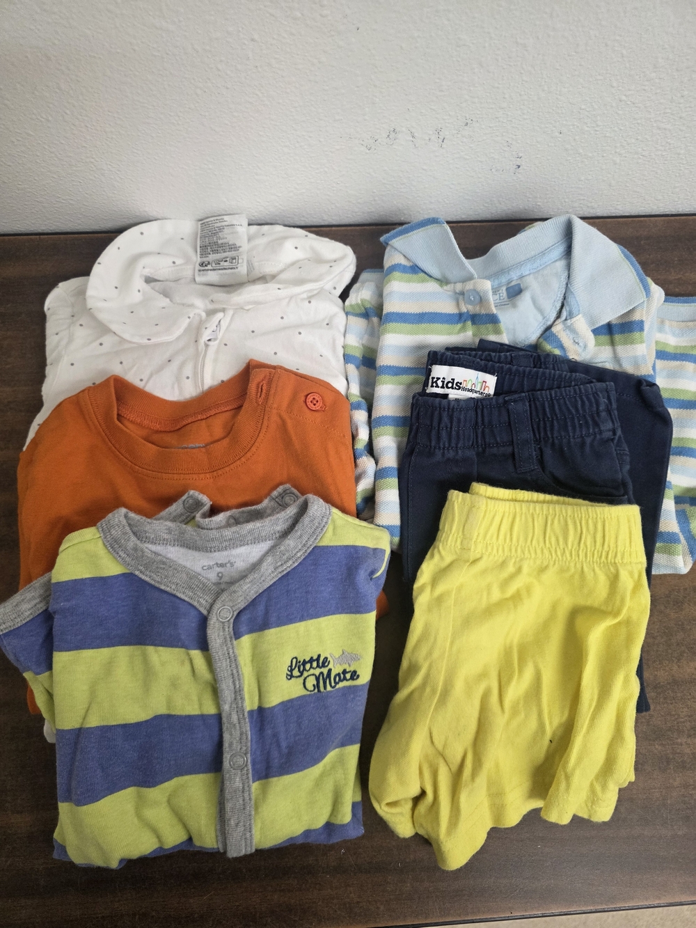 Carter's Baby Tee & Shorts Mix - 6 To 12 Month Lot (0680)